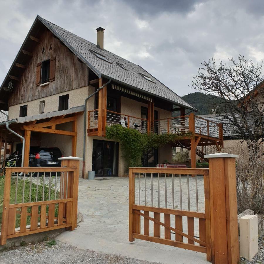 Oustal Apartment Savines Exterior photo